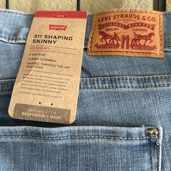 Levi NWT tags 311 shaping skinny hyper soft tummy slimming Levi’s - Picture 2 of 9